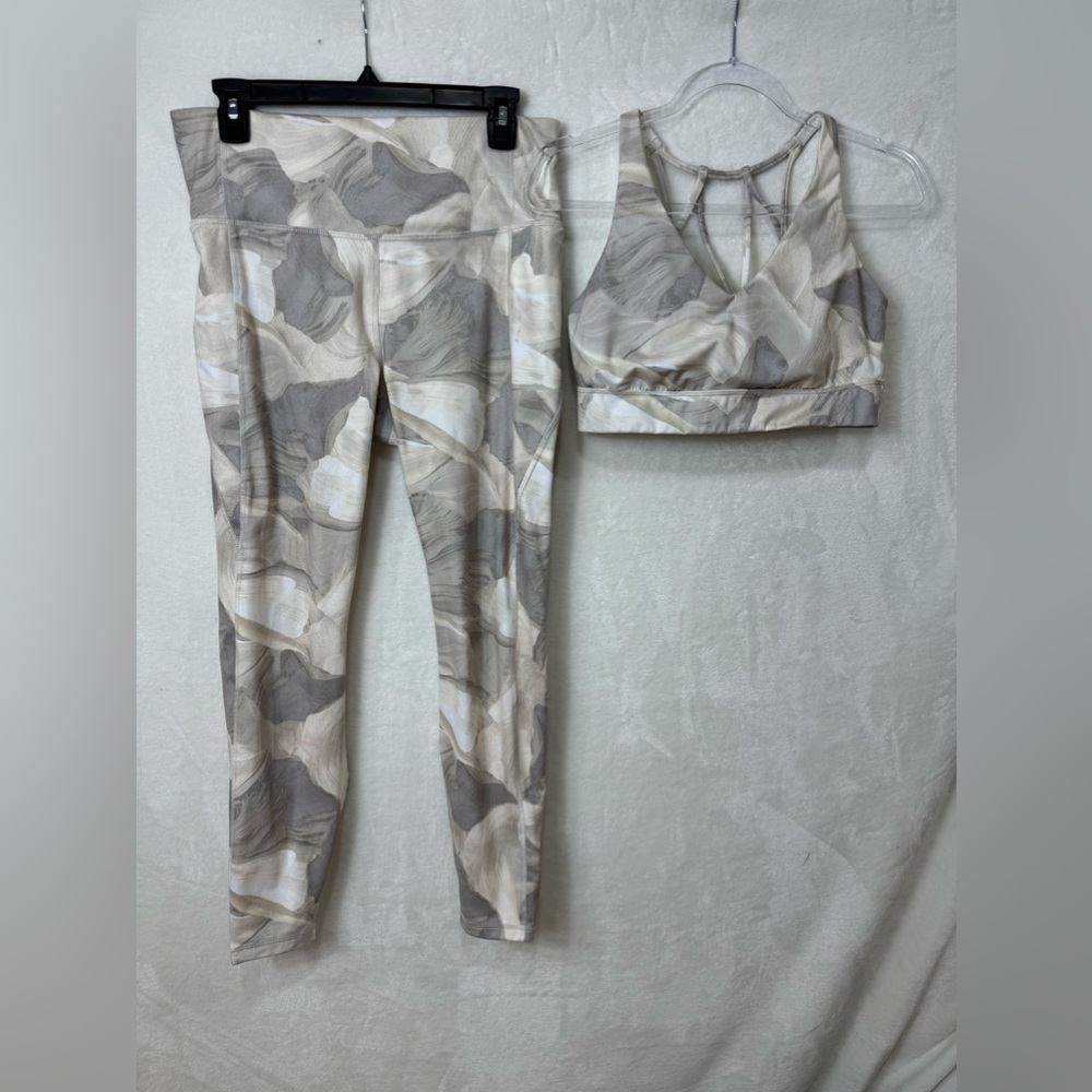 Gray and Cream Activewear Set All in motion Size M